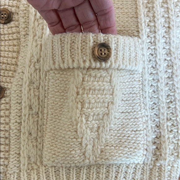 Vintage 70’s Pendleton Cream Cable Knit Cardigan in Great Condition - Picture 9 of 9